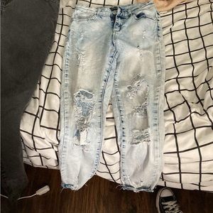 Light washed bleached skinny jeans!